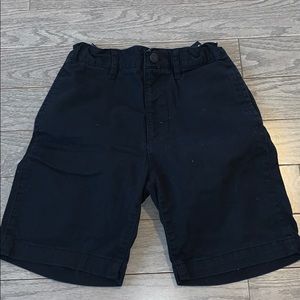 NWOT Gap boys uniform shorts, size 6 husky.